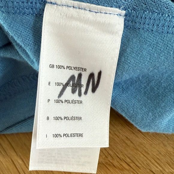 The North Face Women's Blue Athletic Performance Short Sleeve Tee {M} - Picture 3 of 5